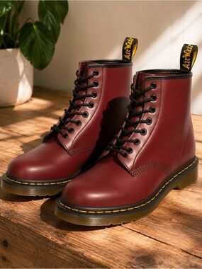 Dr Martens 1460 Cherry Red Smooth Leather Lace Up Boots EU 40 Women’s 9 $180